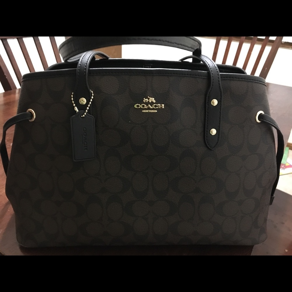 Coach Carryall Purse ✨